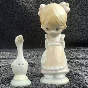 Precious Moments 1993 Girl And Goose Salt & Pepper Shakers Ceramic Vintage